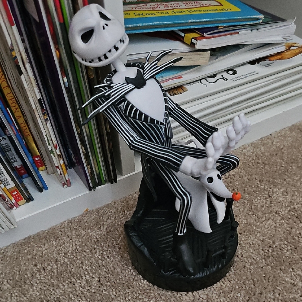 The Nightmare Before Christmas Jacket Skellingtok Video Game Controller Holder